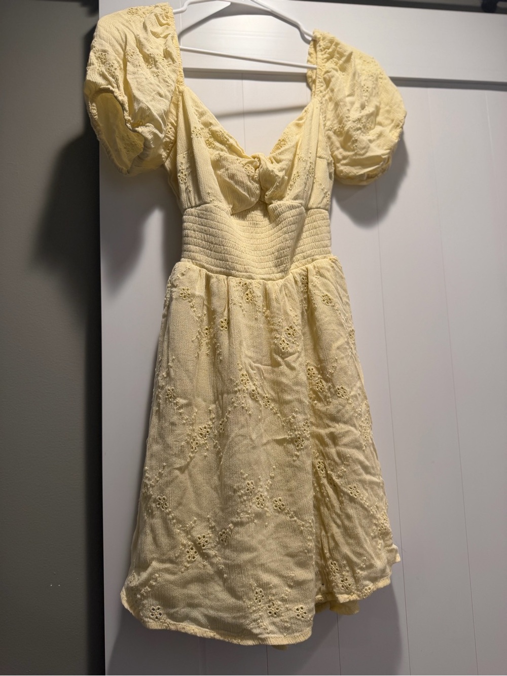 Holister Women's Yellow Puff-Sleeve Eyelet Dress